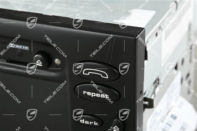 Radio 2 Din with PCM 2 navigation, cassette player (slightly scratched)