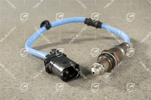 Oxygen sensor, in front of catalytic converter
