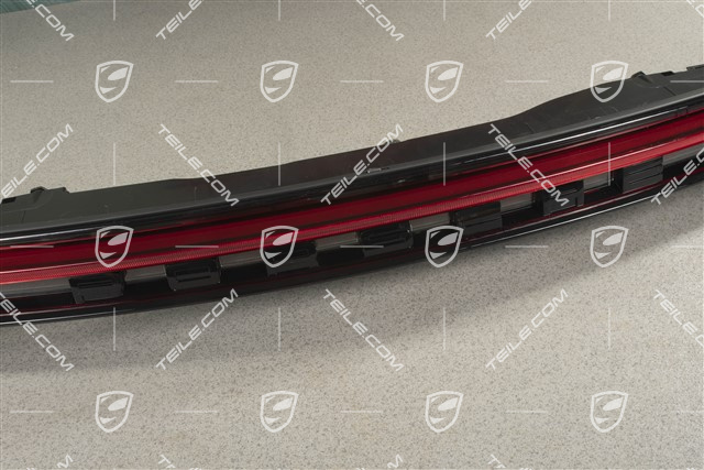 Heckleuchte / Rückleuchte / Heckblende, ohne Schriftzug, mitte