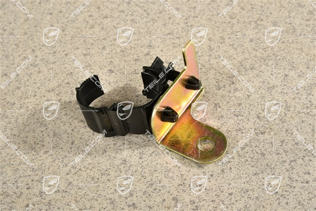 4,5L Turbo, Uchwyt przewodu odpowietrzenia