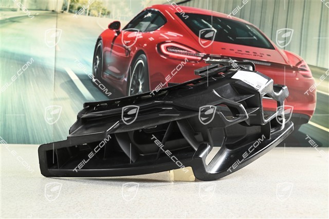 Sport / Cross Turismo. Rear bumper retaining strip, L