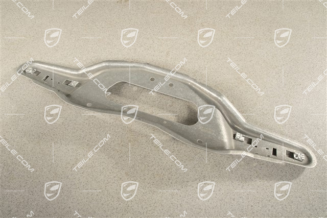GT4, Underbody trim bracket