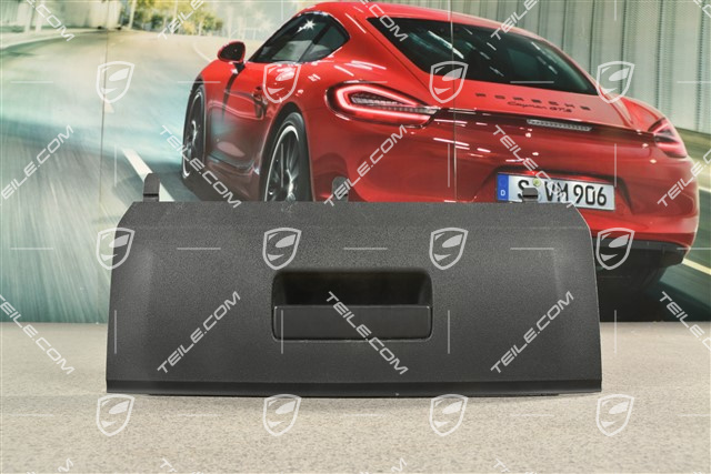 C2 FL, Blenda tapicerki bagażnika