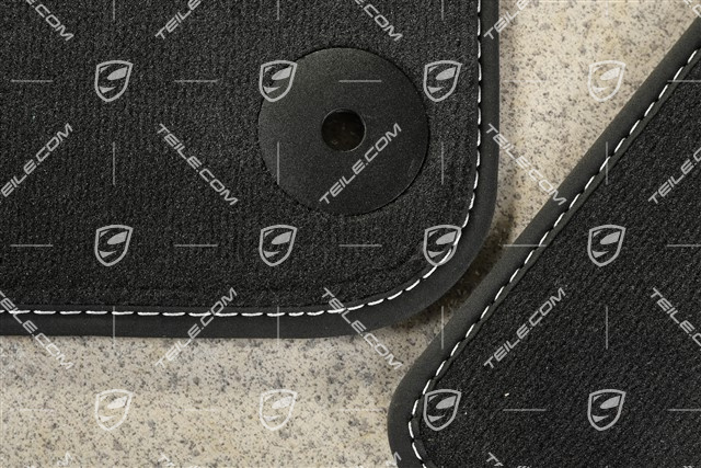 Zestaw dywaników / mat podłogowych 2szt. przednie, welur, czarne ze srebrnymi przeszyciami