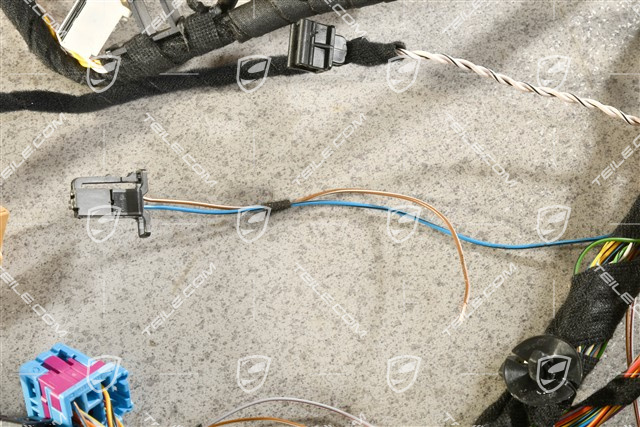 Instalacja elektryczna, konsola/deska rozdzielcza (uszkodzone wtyczki)