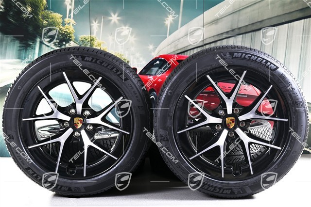 21" Cayenne RS Spyder Design Winterräder Satz, Felgen 9,5J x 21 ET16 + 11J x 21 ET37 + Michelin Pilot Alpin 5 Winterreifen 275/45 R21 + 315/40 R21, schwarz hochglanz