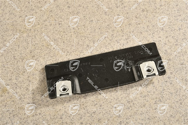 Halter, Unterbodenverkleidung