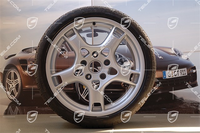 19-inch Carrera S winter wheels, C2 / C2S, wheel rims 8J x 19 ET57 + 11J x 19 ET67 + NEW Pirelli Sottozero winter tyres 235/35 R19 + 295/30 R19, with TPMS