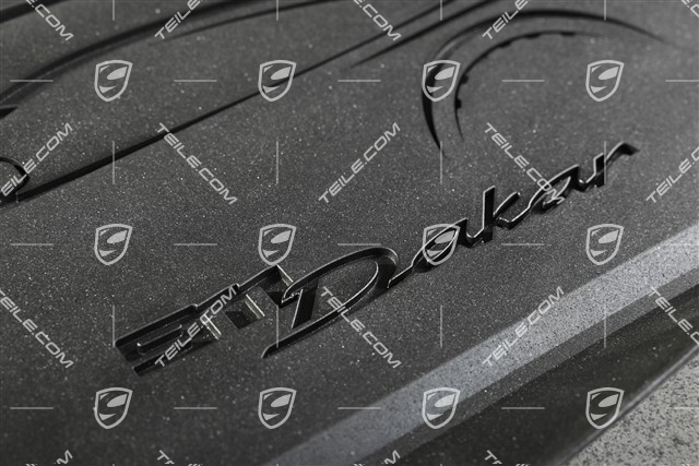 Gumowe dywaniki, komplet 2-częściowy, z sylwetką Porsche i napisem "911 Dakar", czarny