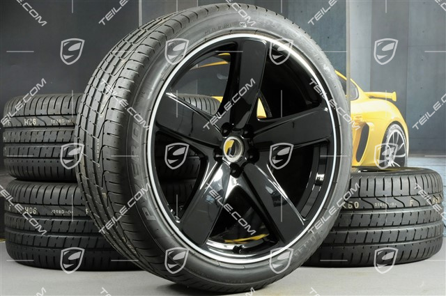 21" "Sport Classic" czane (wysoki połysk) koła letnie komplet, felgi 9J x 21 ET26 + 10J x 21 ET19, opony Pirelli PZero 265/40 R 21 + 295/35 R 21, z czujnikami ciśn.