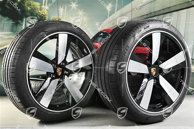 22" "Macan Sport" koła letnie, komplet, felgi 9J x 22 ET29 + 11J x 22 ET47, opony letnie Goodyear 255/40 R 22 + 295/35 R 22, czarny wysoki połysk