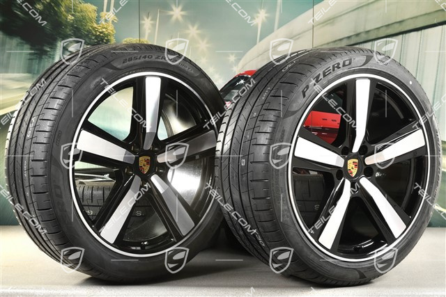 22" Sommerräder Cayenne Coupé Exclusive Design Sport, Felgen 10J x 22 ET48 +11,5J x 22 ET52 + Pirelli Sommerreifen 285/40 R22 + 315/35 R22, schwarz hochglanz