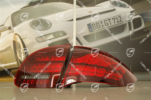 Heckleuchte schwarz-rot, SATZ (4 Teile)