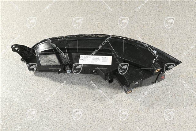 Rear light, L