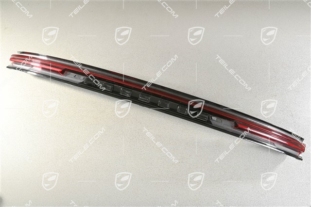 Rear light covering, center, Coupe