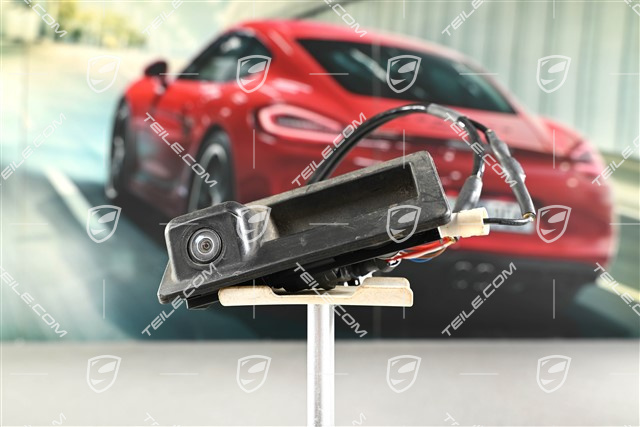 Kamera cofania wraz z przyciskiem, Pokrywa tylna