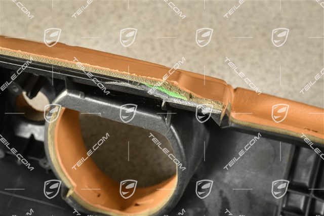 Dashboard, upper part, leatherette, sand beige (damaged mounting)