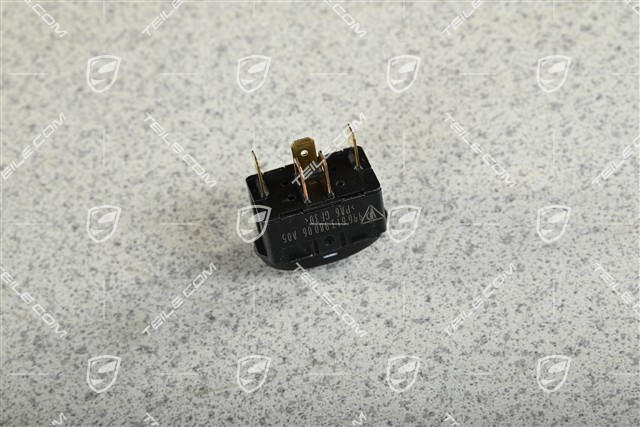 Przycisk podświetlenia wnętrza