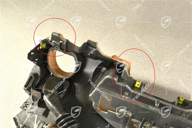 Dashboard, upper part, leatherette, sand beige (damaged mounting)