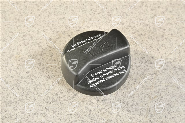 Oil filler cap / port sealing cap