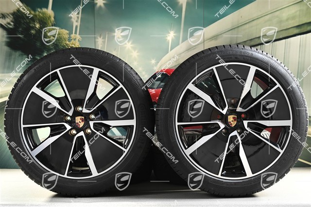 21" Macan Turbo Winterräder Satz, Felgen 8,5J x 21 ET27 + 10,5J x 21 ET47 + Continental Winterreifen 255/45 R21 + 285/40 R21, in Schwarz Hochglanz