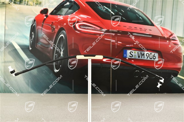 Windshield / nozzle Hose / line lower by the pump