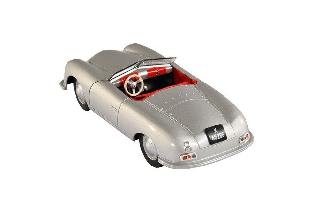 Porsche 356 Nummer 1 with license plate, Welly, scale 1:24