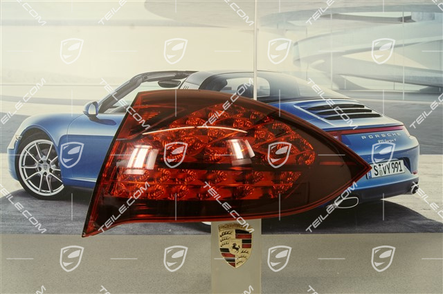 Lampa tylna zewnętrzna, czarna, R