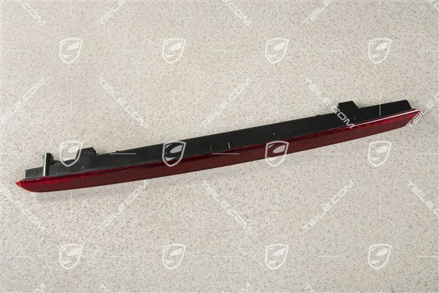 Additional brake light, boot lid / trunk
