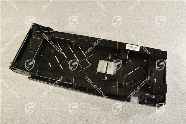 Back seat backrest frame centre