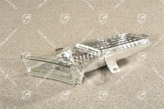 Seitenblinkleuchte, verbreiterte Radlaufabdeckung, R