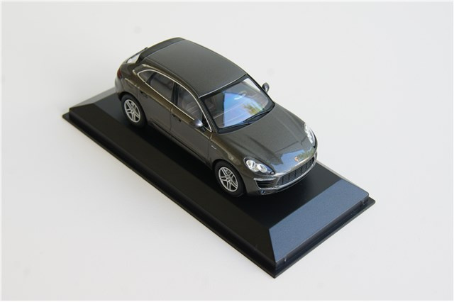 Model Porsche Macan S Diesel, skala 1:43