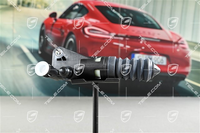 Clutch actuator / Clutch master cylinder