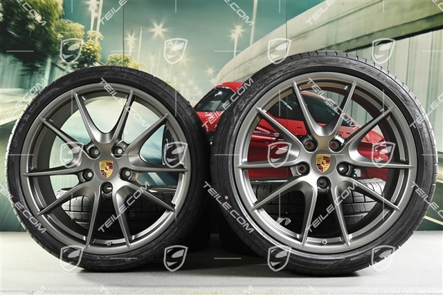 20-inch Carrera S (III) summer wheel set, Platinum (silk gloss), 8J x 20 ET57 + 9,5J x 20 ET45 + summer tyres 235/35 ZR20 + 265/35 ZR20, with TPMS