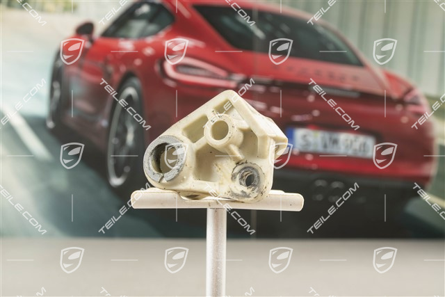 Lever with bush, Accelerator control arm