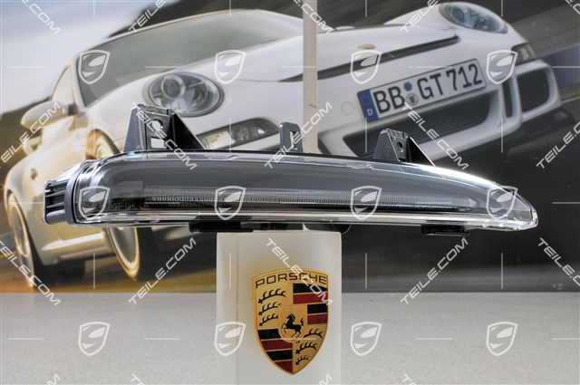 Additional headlamp, LED daytime driving lights, GTS / GT4, R Additional headlamp, LED daytime driving lights, GTS / GT4, R