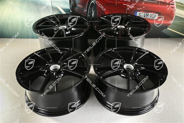 19+20" Felgensatz Carrera, Felgen: vorne 8,5J x 19 ET52 + hinten 11,5J x 20 ET67, schwarz hochglanz