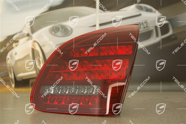 Lampa tylna wewnętrzna, czarna, R