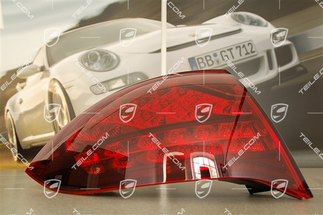 Heckleuchte aussen, schwarz, L