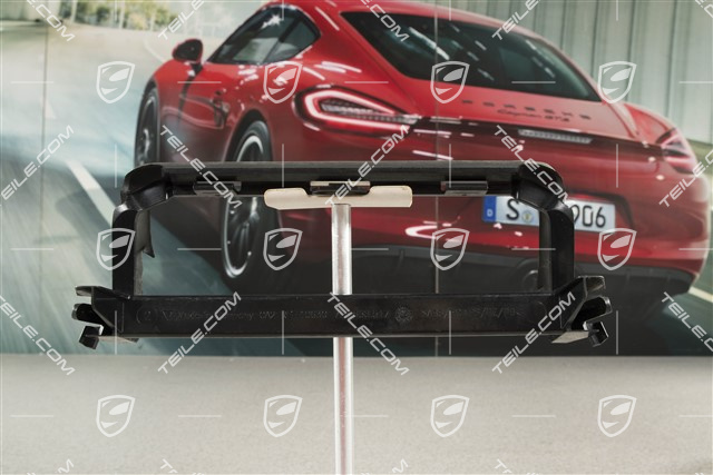 Środkowa część deski rozdzielczej, poprzeczka dolna