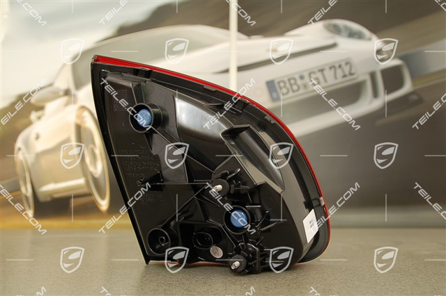 Lampa tylna wewnętrzna, czarna, R