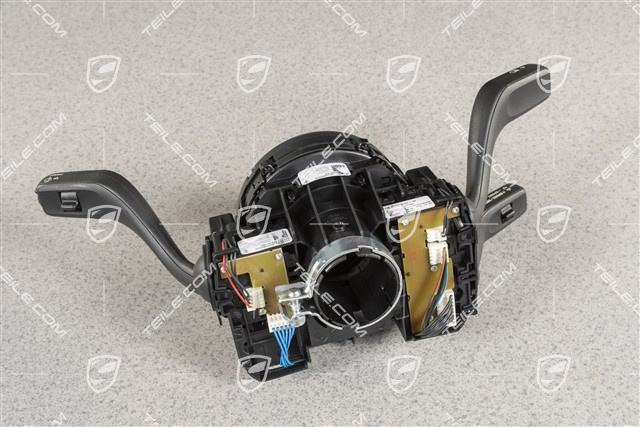 Steering column stalk switch, Voice control, ACC cruise control, rear wiper, headlight ceaning system, 3-spoke multifunction steering wheel