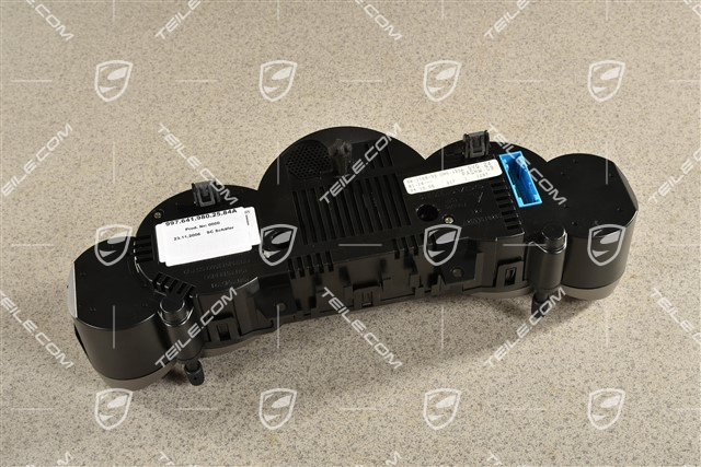 Prędkościomierz / licznik / zegary, 6-stopniowa manualna skrzynia biegów, tarcze zegarów czerwone