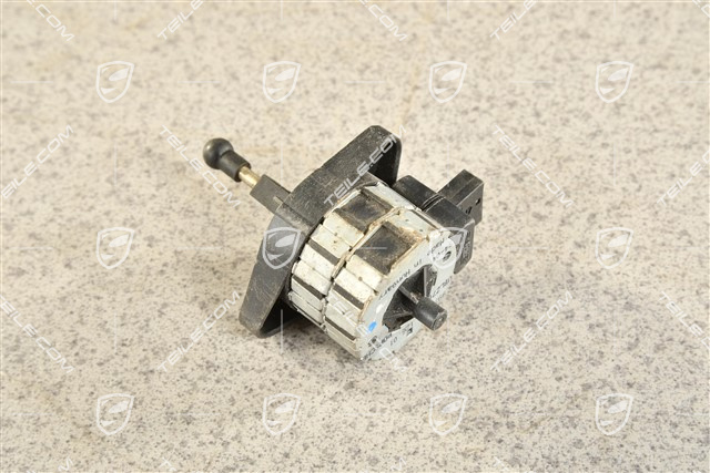 Electric adjusting motor headlight range / levelling system