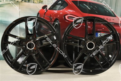 19-inch Panamera Turbo II wheel set, 10J x 19 ET61 + 9J x 19 ET60,  black high gloss