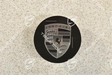 Radzierdeckel, konkav, Wappen in Rhodium, schwarz seidenmatt