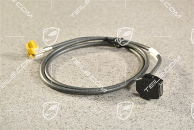 Multimedia interface connecting wire