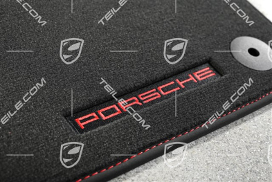 Fußmatten Satz / Fussmattensatz, Velours, 4-teilig, schwarz mit gesticktem Roten „PORSCHE“ Schriftzug