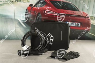 Connecting line / Charging cable with socket, lenght 7,5m