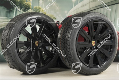 20-inch Taycan Tequipment Design winter wheel set, rims 9J x 20 ET54 + 11J x 20 ET60, Goodyear winter tyres 245/45 R20 + 285/40 R20
